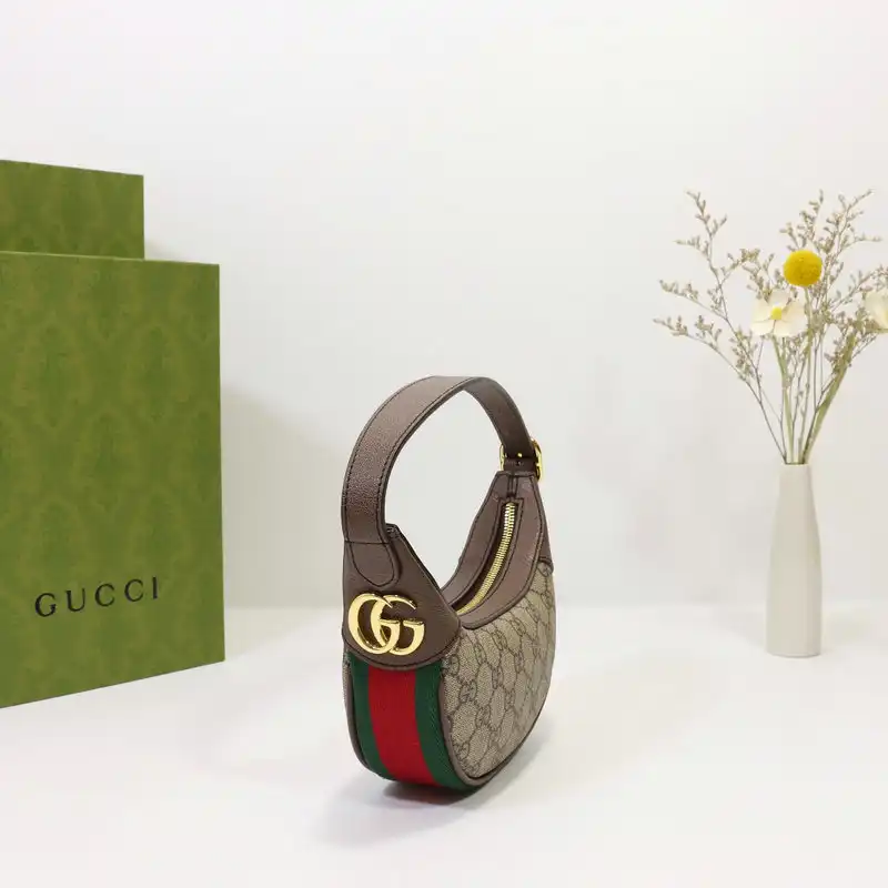 G*u*i bags 2106dj0040