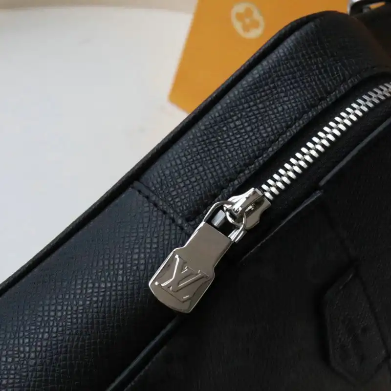 LV Bags 2106DJ0100