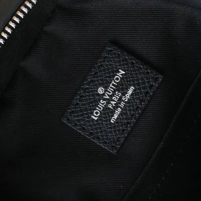 LV Bags 2106DJ0100