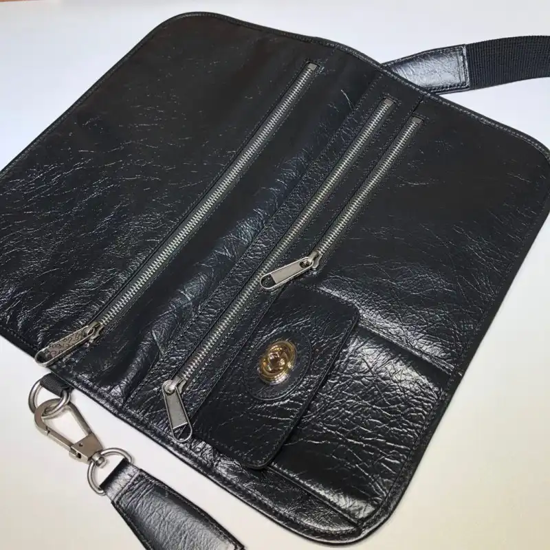 G*u*i bags 2107ya0040
