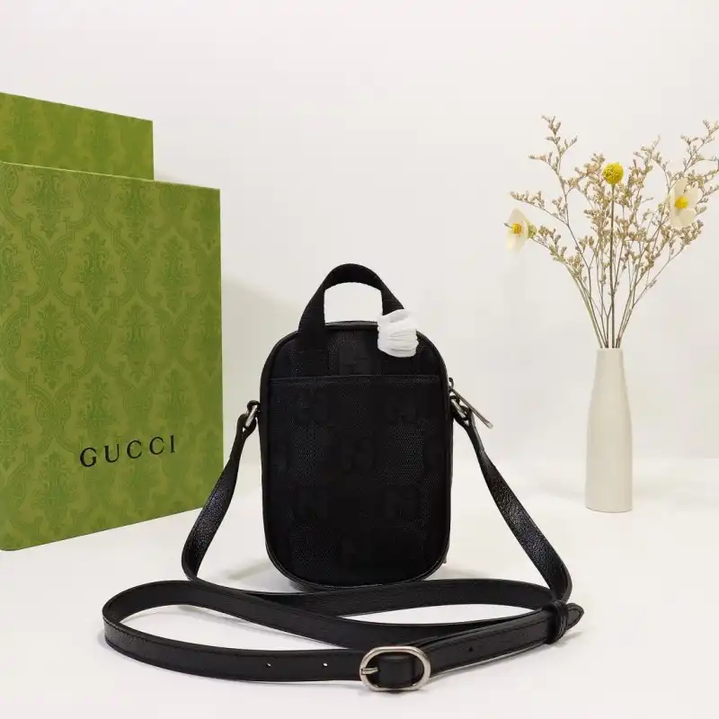 G*u*i s bags 2108dj0022