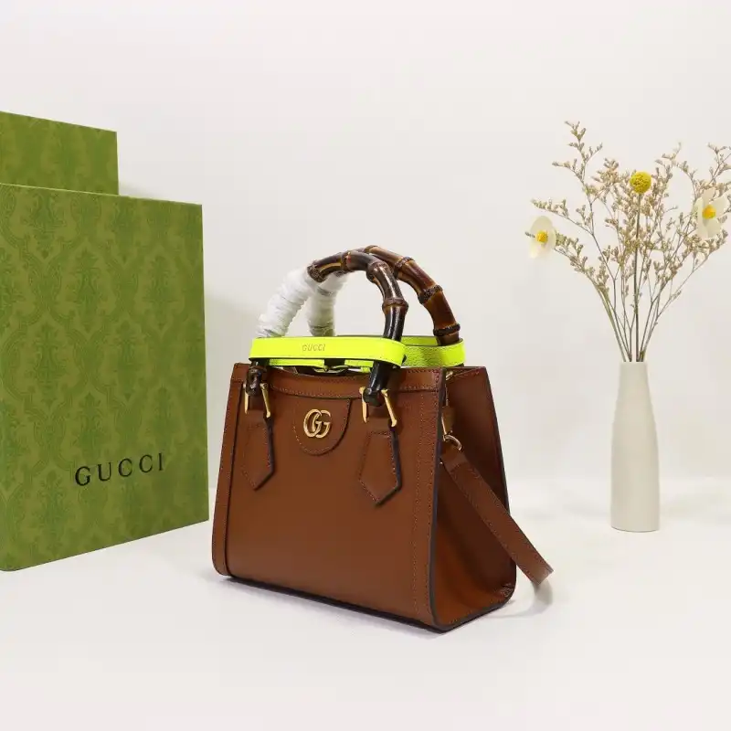 G*u*i s bags 2108dj0077