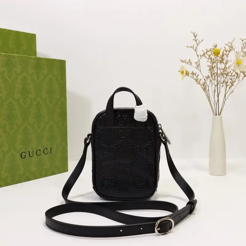 G*u*i s bags 2108dj0093