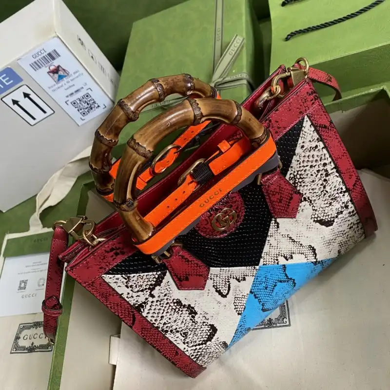 G*u*i s bags 2108ya0016