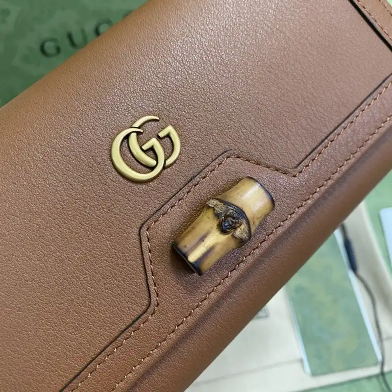 G*u*i s bags 2108ya0060
