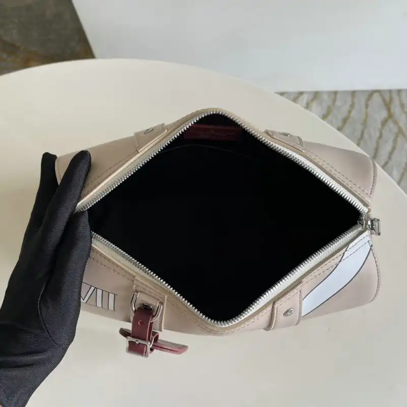 LV Bag 2109YA0143