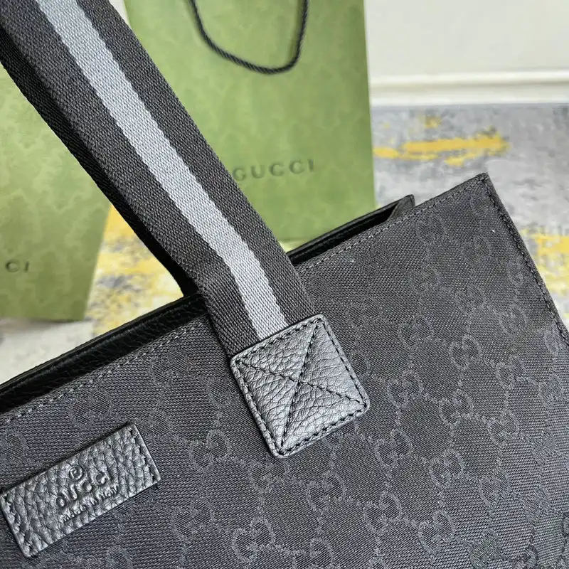G*u*i bag 2110dj0031