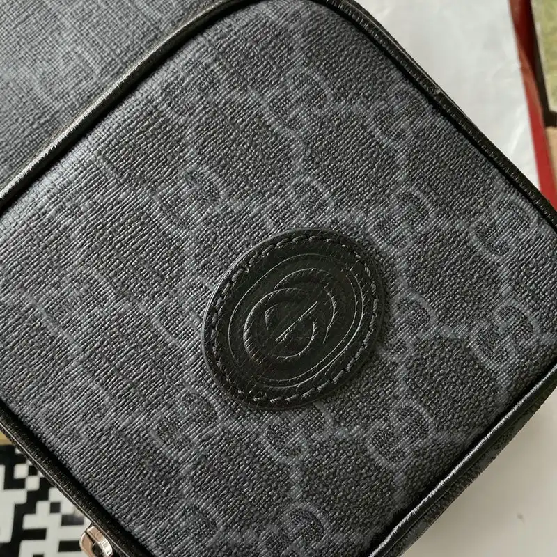 G*u*i bags 2110ya0072