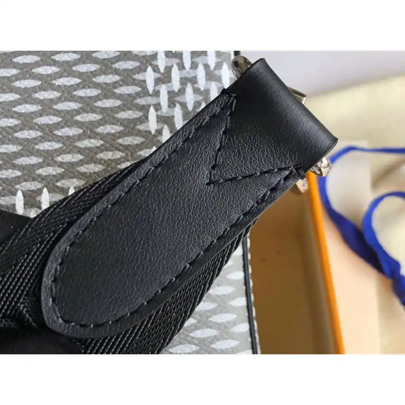 LV Bags 2111FY0017