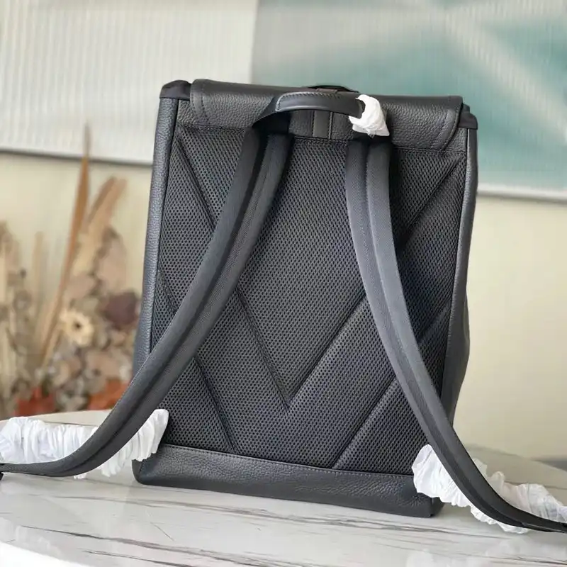 LV Bags 2111YZ0001