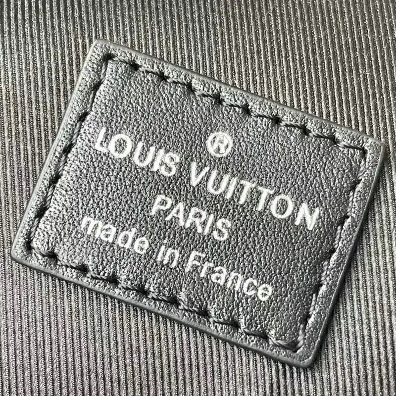 LV Bags 2111YZ0001