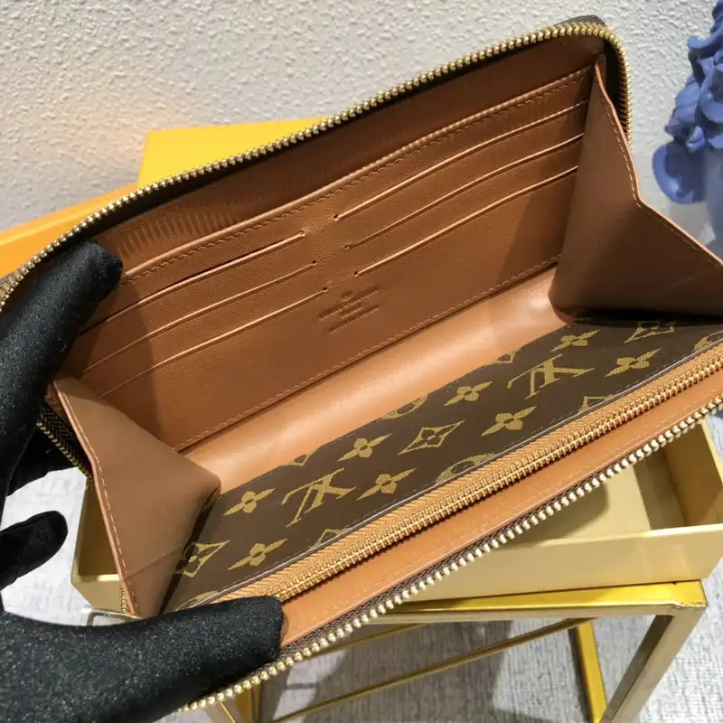 LV Bags 2111YZ0036