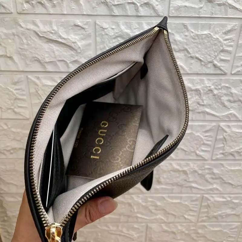 G*u*i bags 2111yz0042