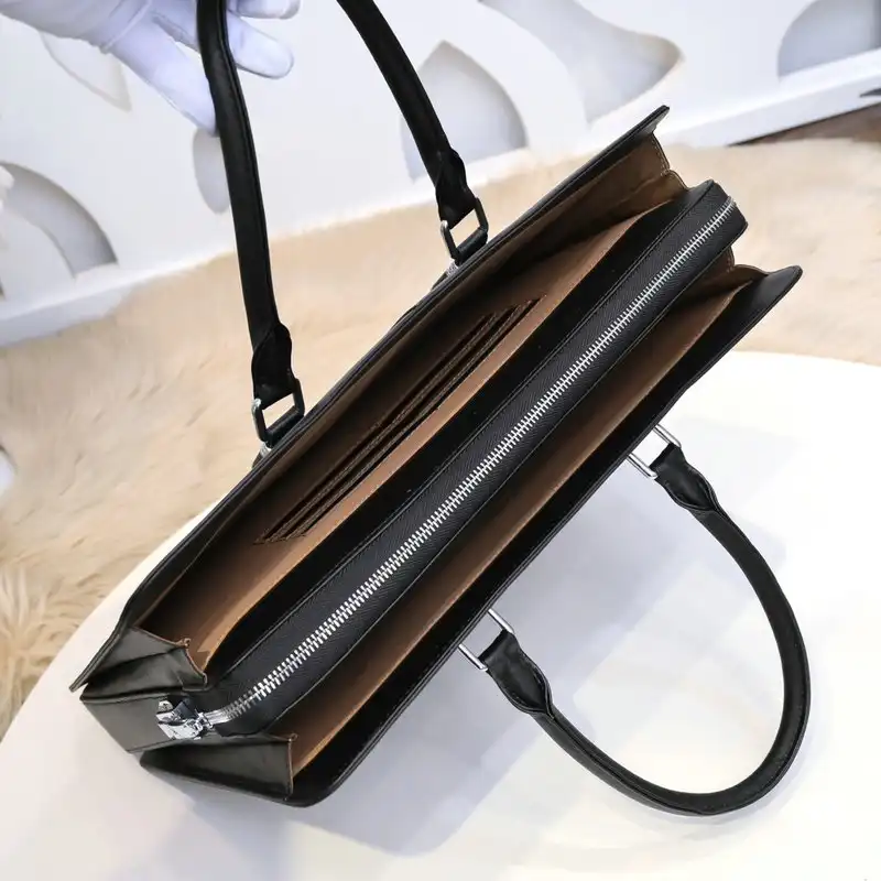 LV Bags 2111YZ0055