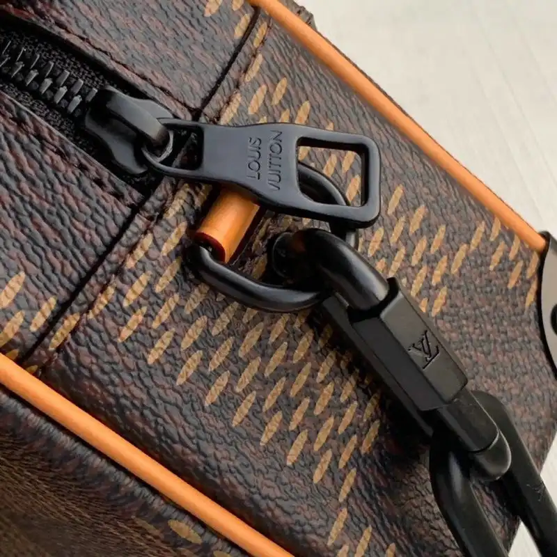 LV Bag 2112FY0039