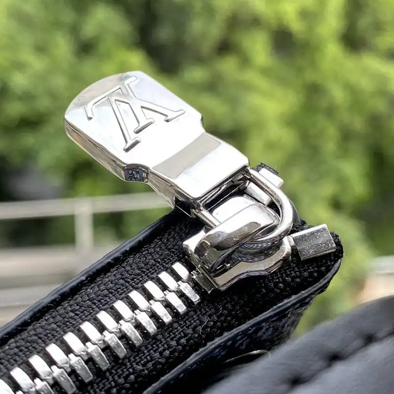 LV Bag 2112FY0041
