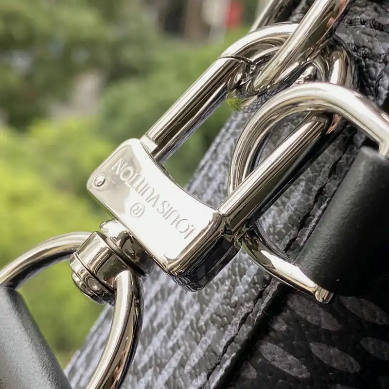 LV Bag 2112FY0041