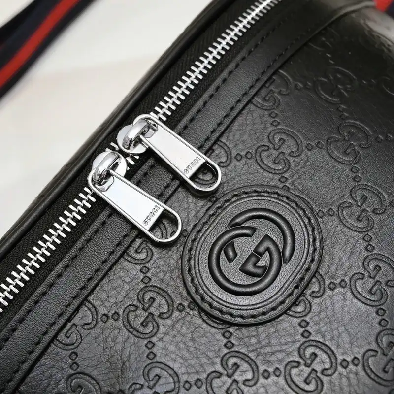 G*u*i bag 2112yz0135