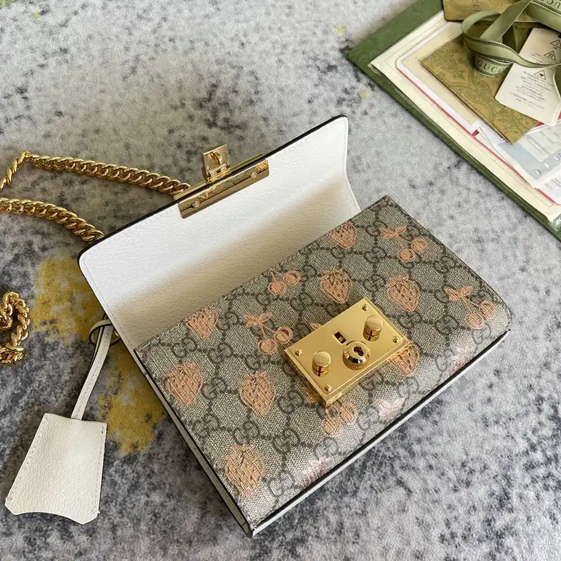 G*u*i bag 2201dj0017