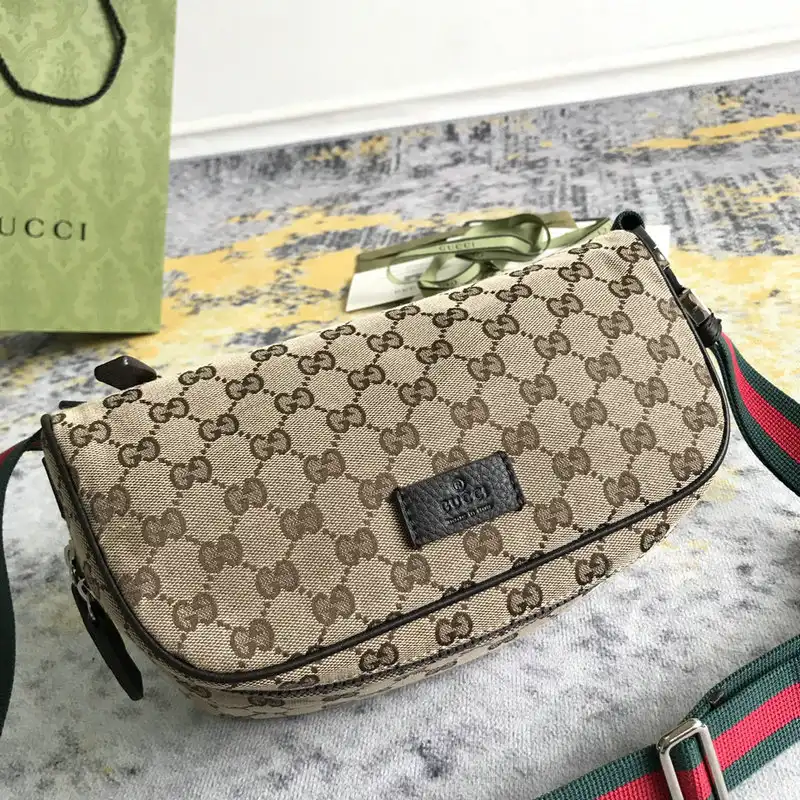 G*u*i bag 2201dj0023
