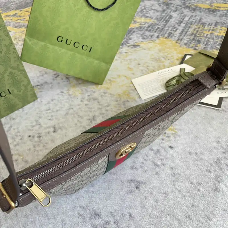 G*u*i bag 2201dj0031