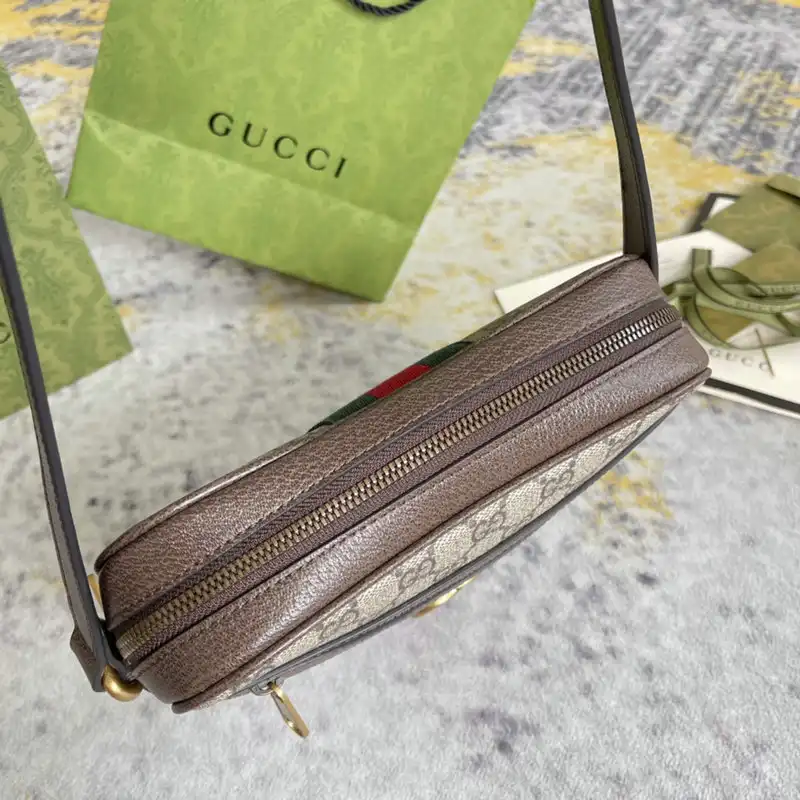 G*u*i bag 2201dj0046