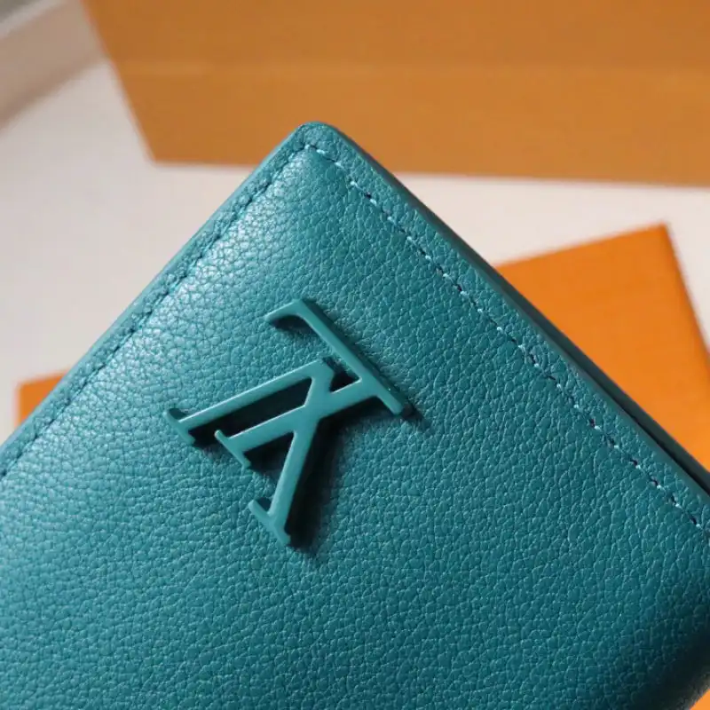 LV Bag 2204DJ0009