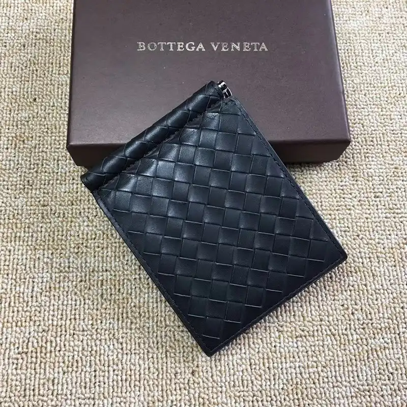 b0tte*a Ven*ta wallet 2204ht0003