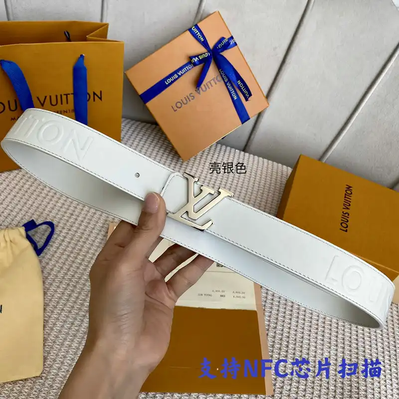LV Belts 2204XA0131