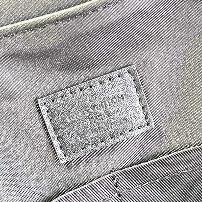 LV Bag 2204YA0008