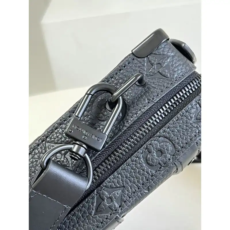 LV Bag 2204YA0011