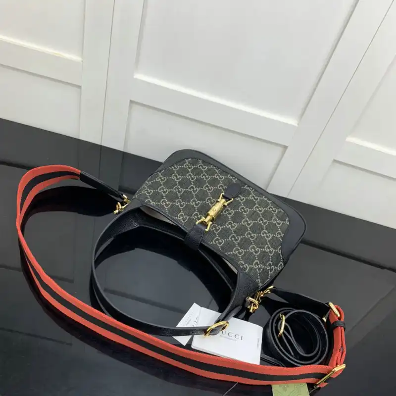 G*u*i bag 2204ya0021
