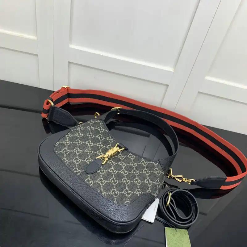 G*u*i bag 2204ya0021