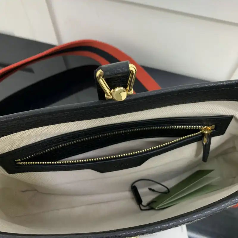 G*u*i bag 2204ya0021