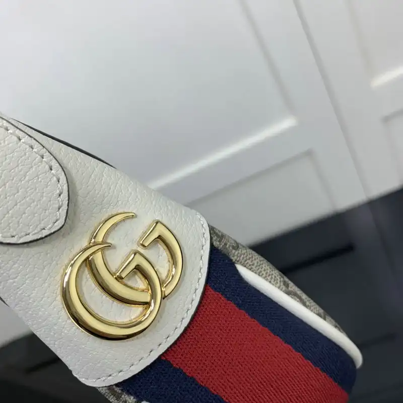 G*u*i bag 2204ya0025