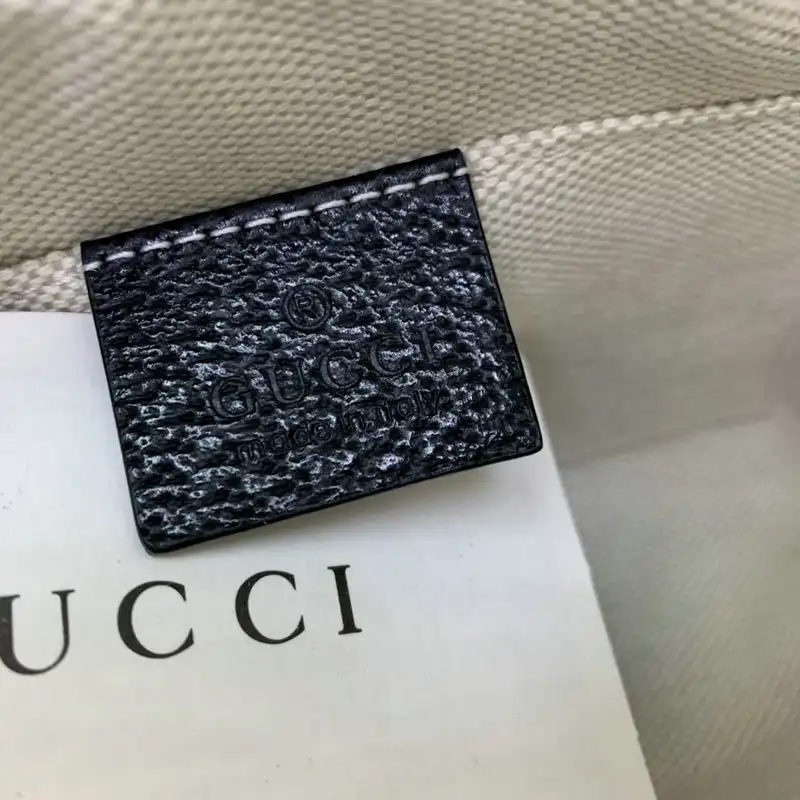 G*u*i bag 2204ya0027