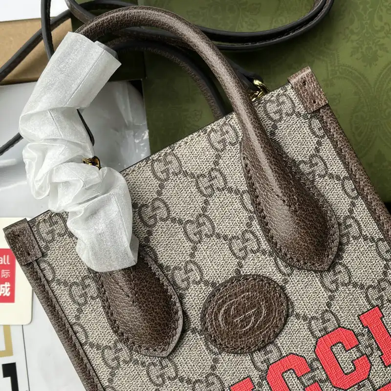 G*u*i bag 2204ya0072
