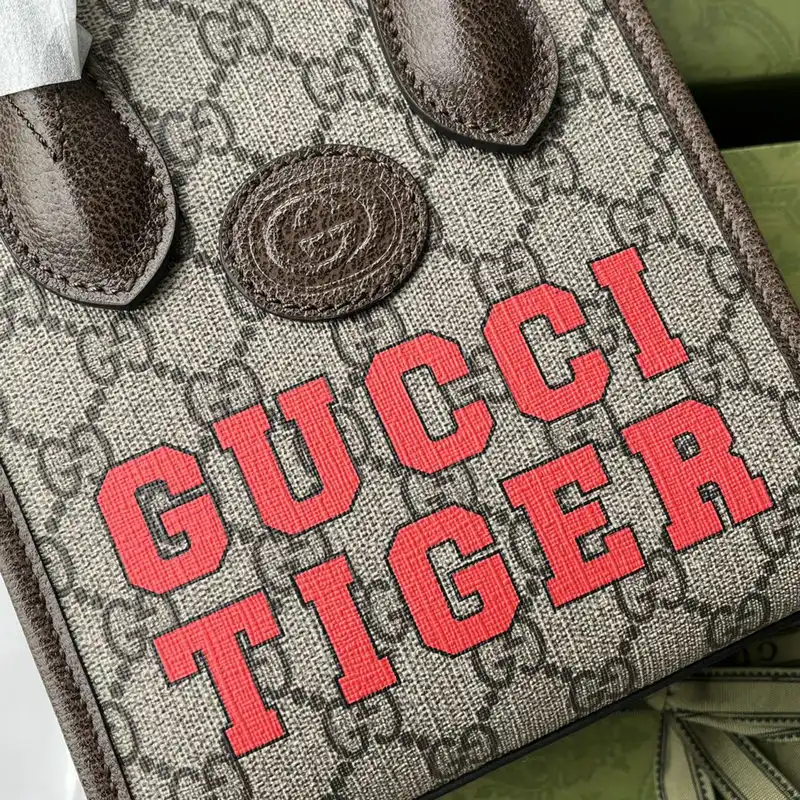 G*u*i bag 2204ya0072
