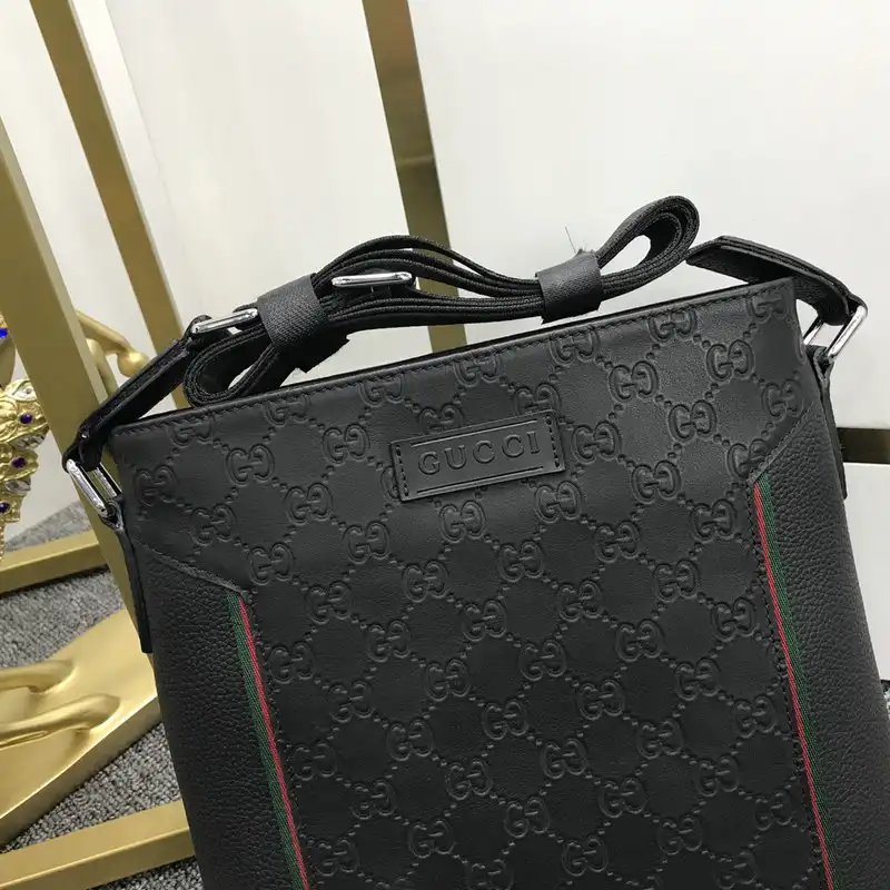G*u*i bag 2204yz0033