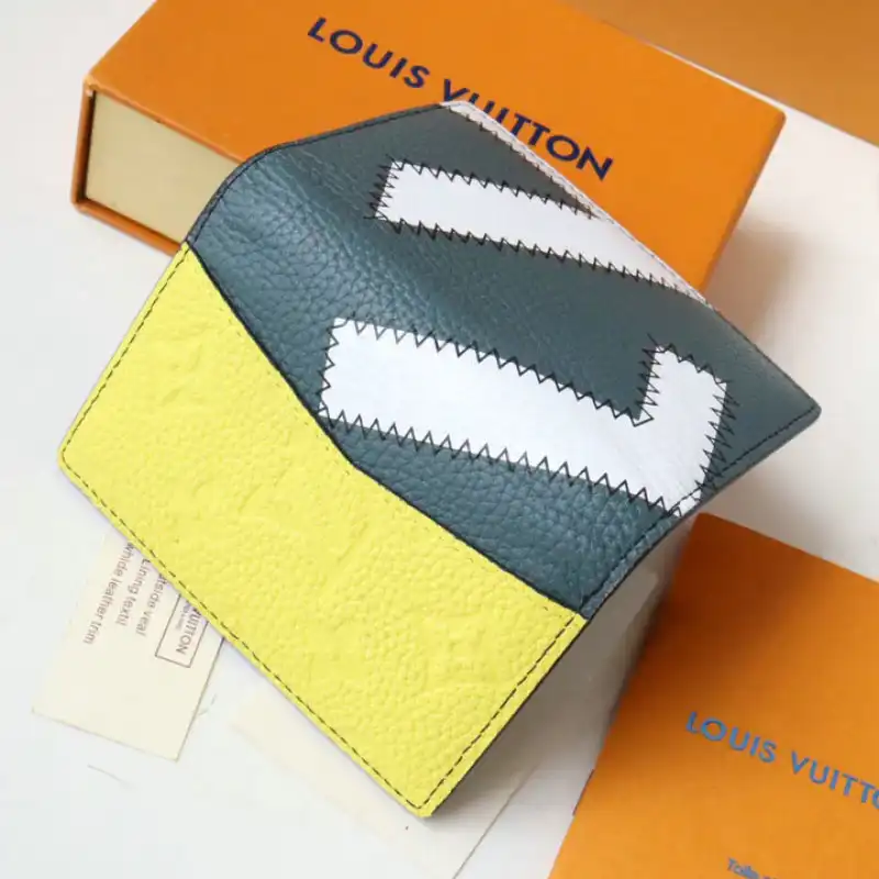 LV Bag 2205DJ0016