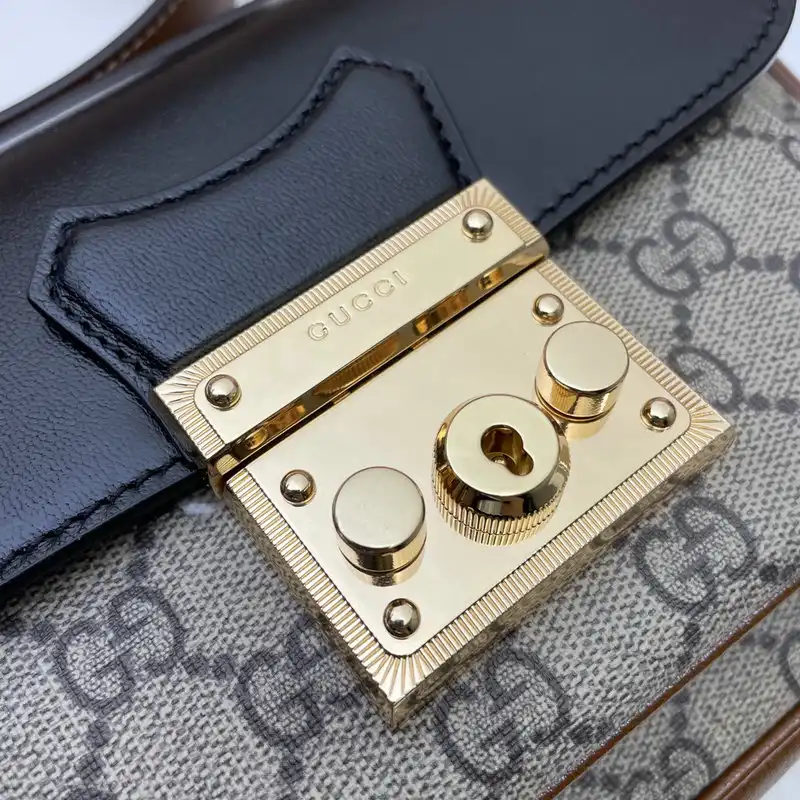 G*u*i bag 2205ya0023