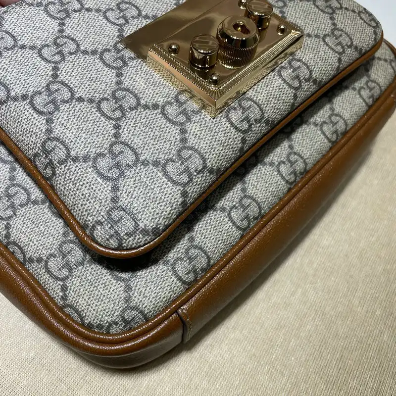 G*u*i bag 2205ya0023