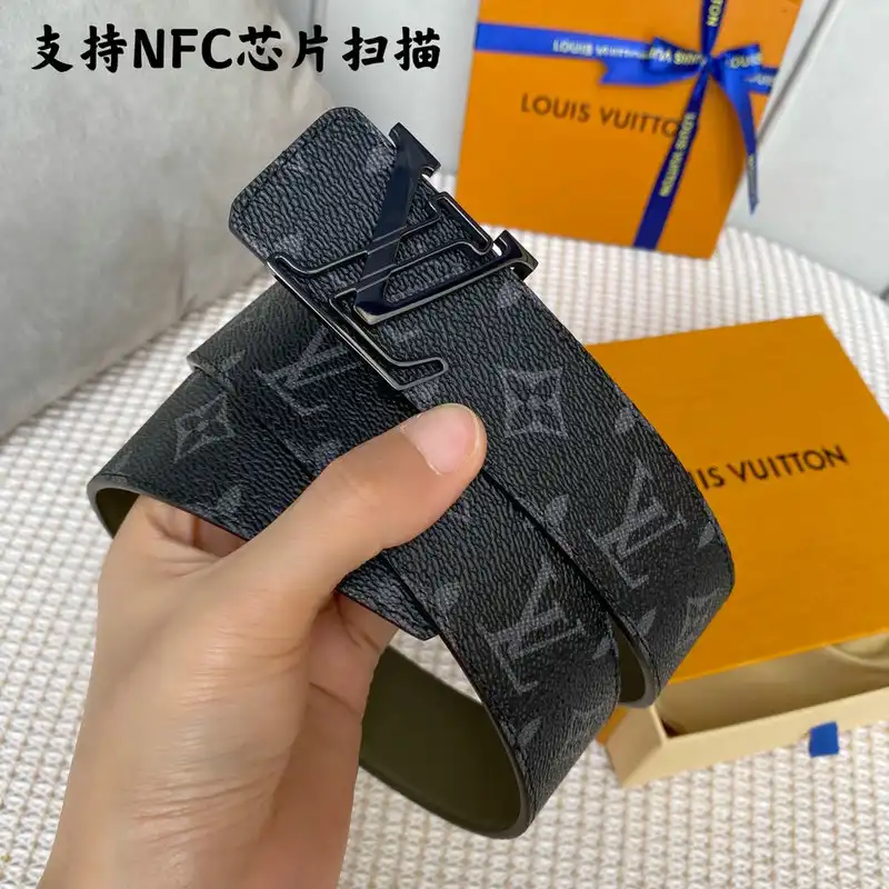 LV Belts 2207XF0090