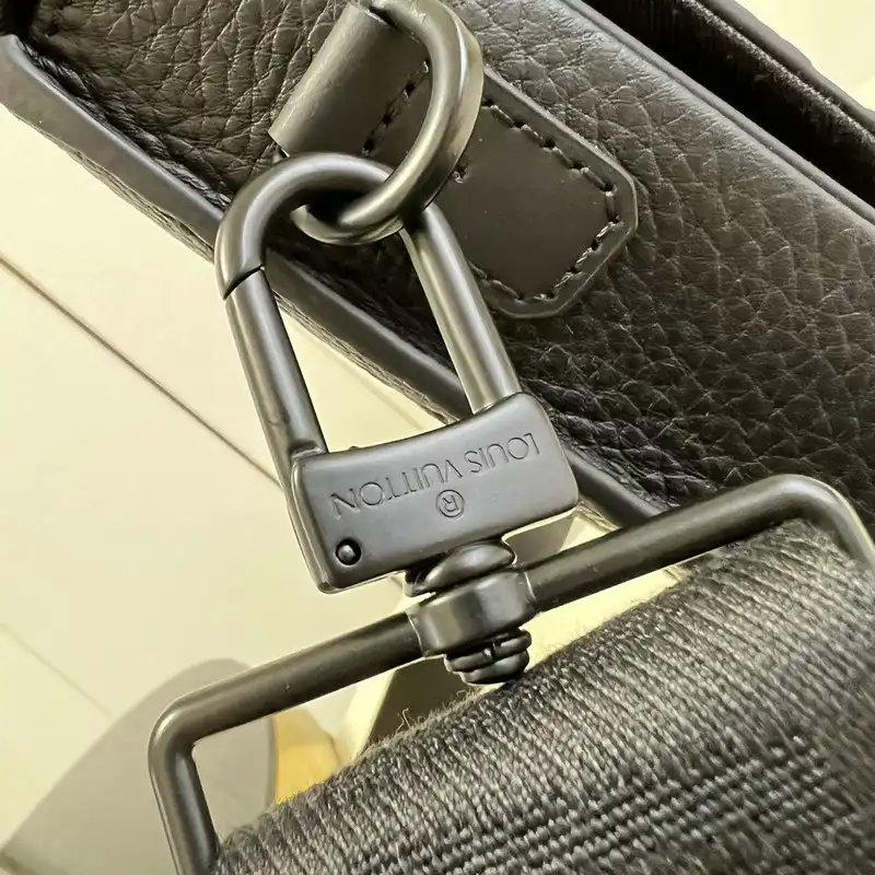 LV Bag 2207YA0026