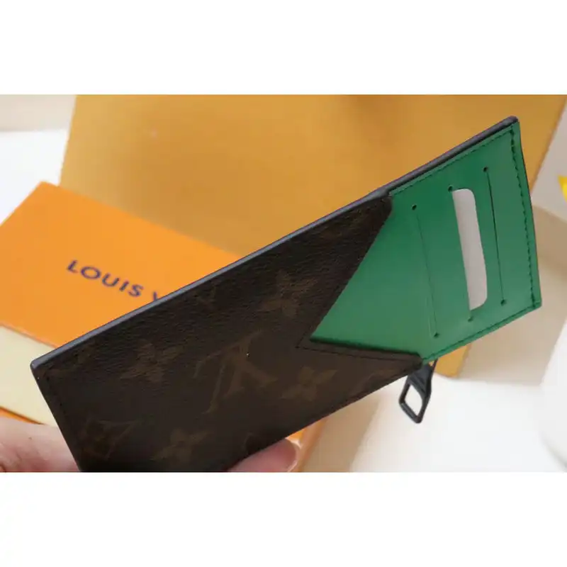 LV Bag 2208DJ0002