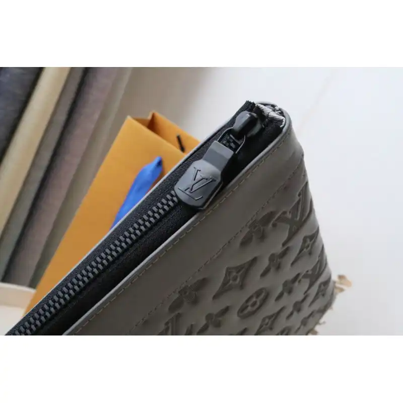 LV Bag 2208DJ0029