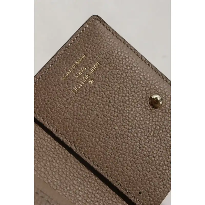 LV Bag 2208DJ0031