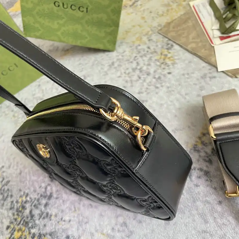 G*u*i bag 2209dj0036