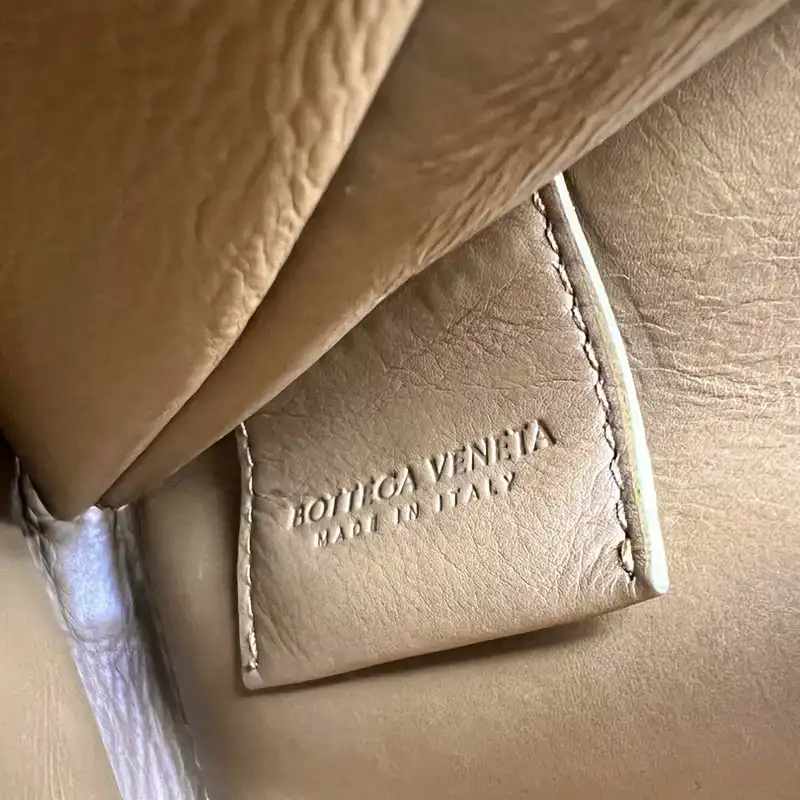 b0tte*a Ven*ta bag 2209sf0019