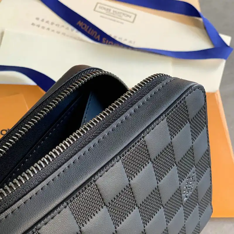 LV Bag 2209YZ0039